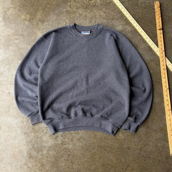 Hanes Other - 90s heavyweight grey crewneck
